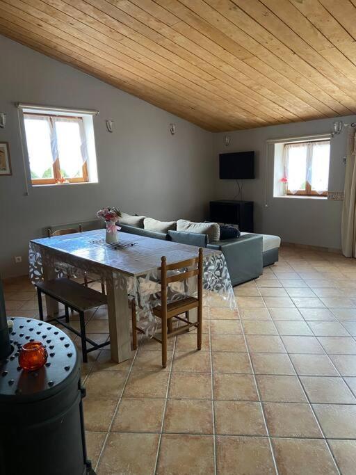Gite A La Ferme Avec Jacuzzi Et Sauna Villefloure Buitenkant foto