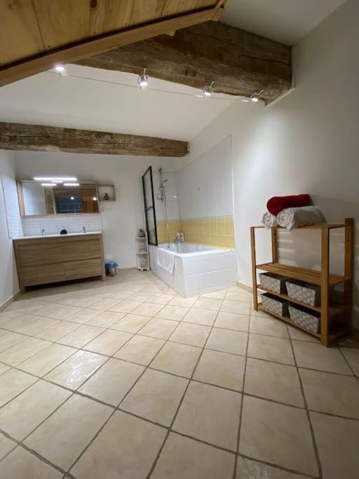 Gite A La Ferme Avec Jacuzzi Et Sauna Villefloure Buitenkant foto